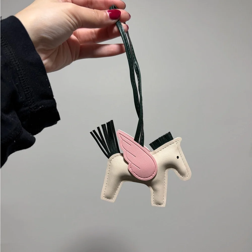 Pony Bag Charm - Picture 1 of 2